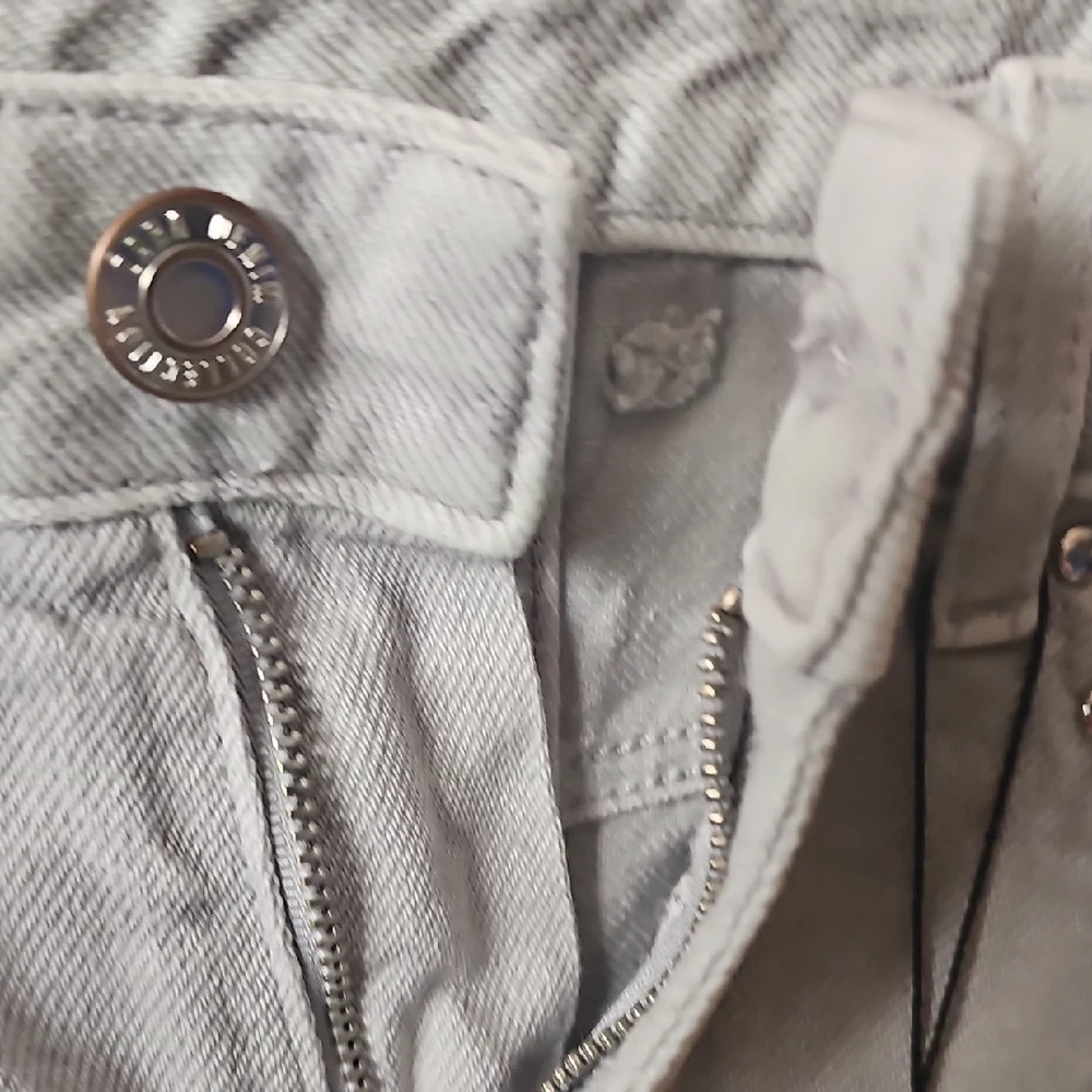 Zara NWT Girls Stylish Gray Denim Shorts With Studded Pockets Size 8